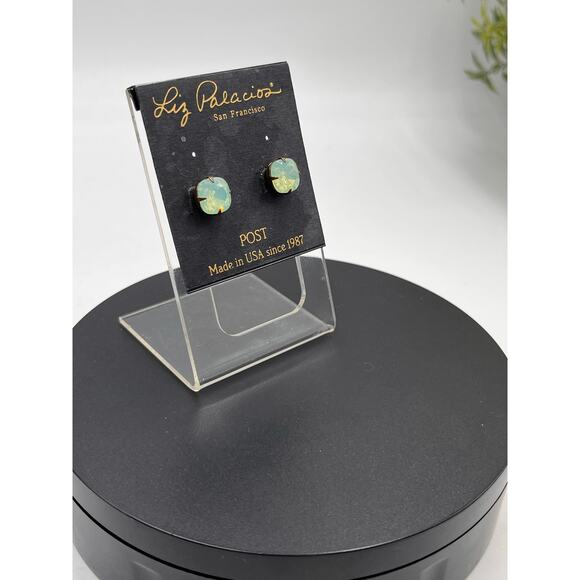 Liz PALACIOS WOMEN'S Pacific
Opal I2mm Austrian Crystal Stud Post Earrings New - Picture 2 of 6